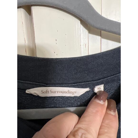 Soft Surroundings size XS gray and black sweatshirt top mixed fabric - Picture 2 of 4